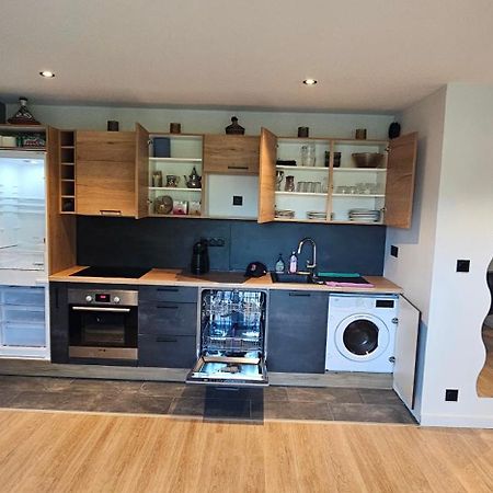 Charmant Appartement Tout Equipe Seilh Bagian luar foto